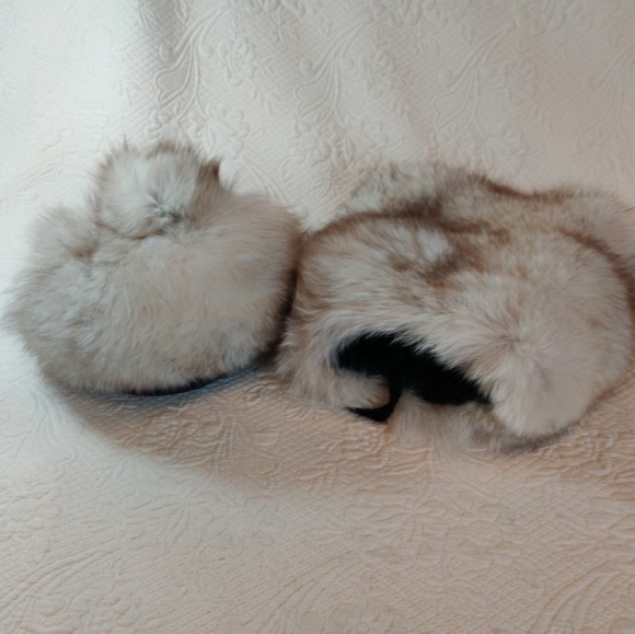 Vintage Handmade Faux Fur Winter Hat With Handmuff Warmer With Inside Zip Pocket - Picture 1 of 8